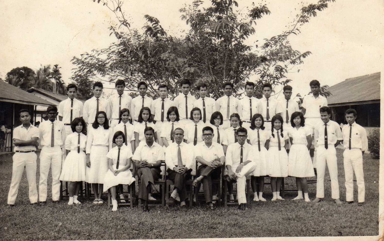 [School+Prefect+AGSES+1965.jpg]