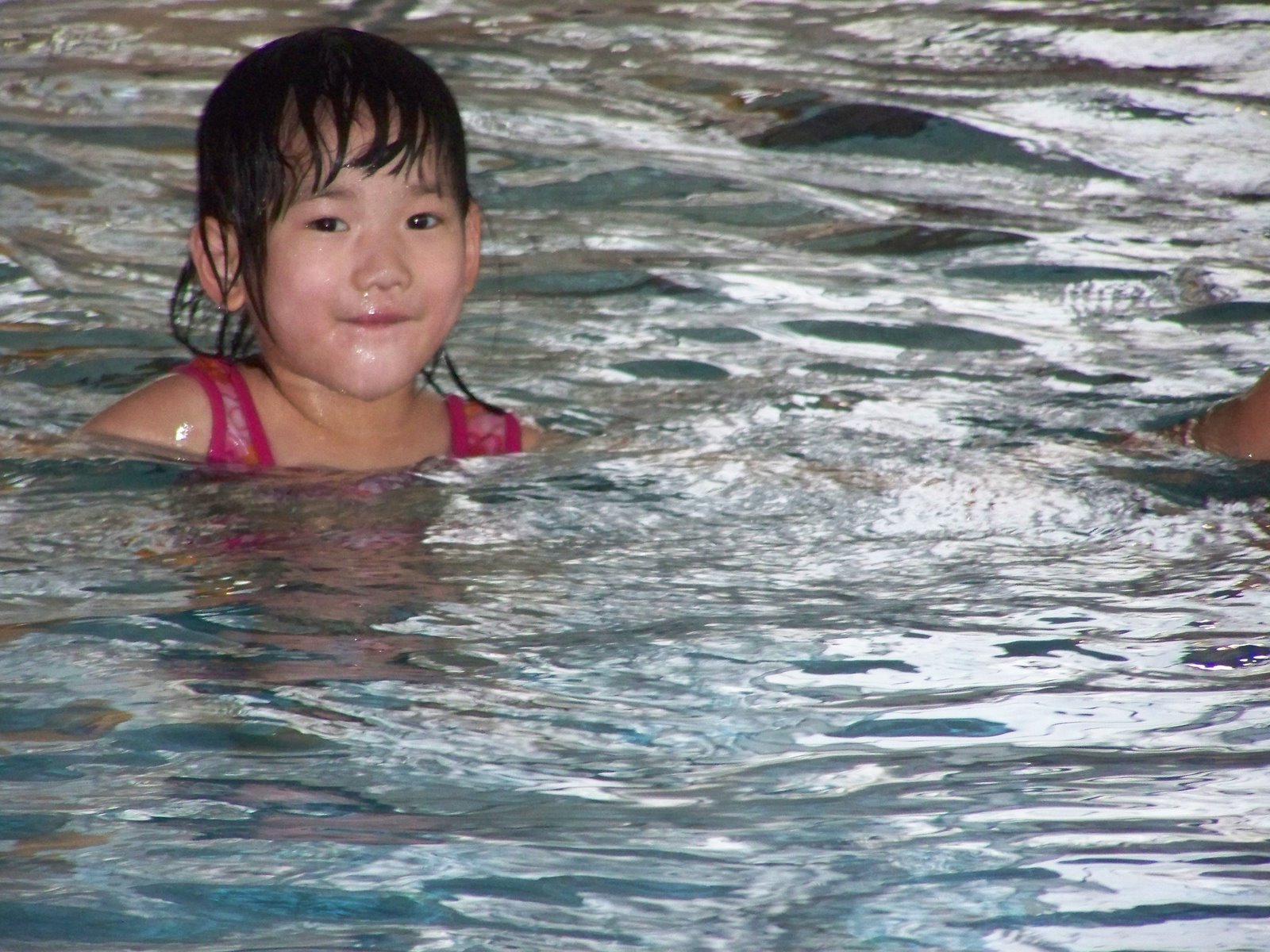[sarah+swimming-03.jpg]