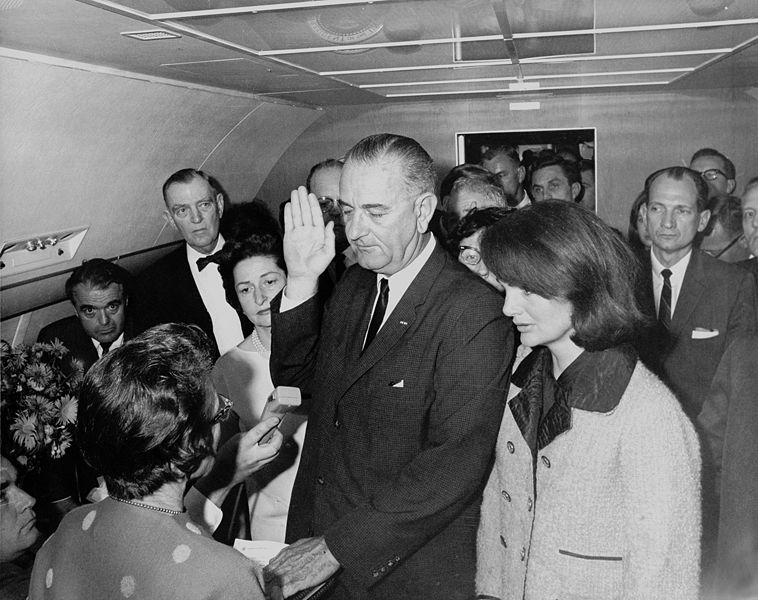 [758px-Lyndon_B._Johnson_taking_the_oath_of_office,_November_1963.jpg]