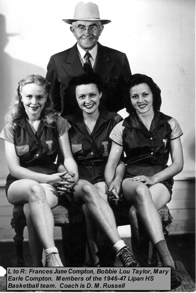 [1946-47+Lipan+Girls.jpg]
