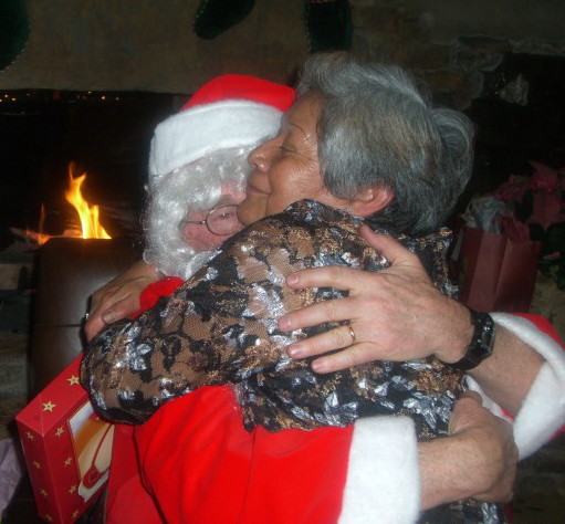 [Santa+Hug.jpg]