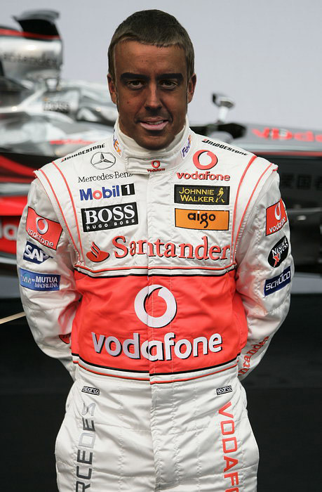 [071010+-+Ultima+oportunidad+para+Alonso+de+continuar+en+McLaren+el+aÃ±o+que+viene...jpg]
