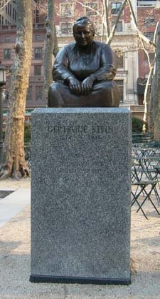 [Gertrude+Stein+Statue.jpg]