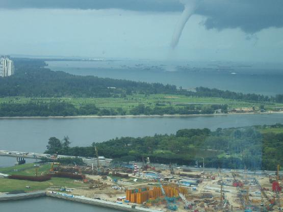 [singapore+tornado.jpg]
