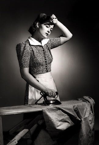 [woman_ironing.jpg]