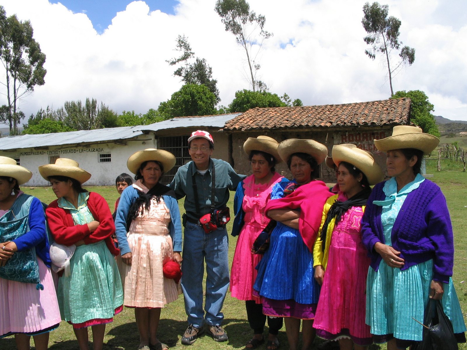 [PeruvianWomen+Llappa.jpg]