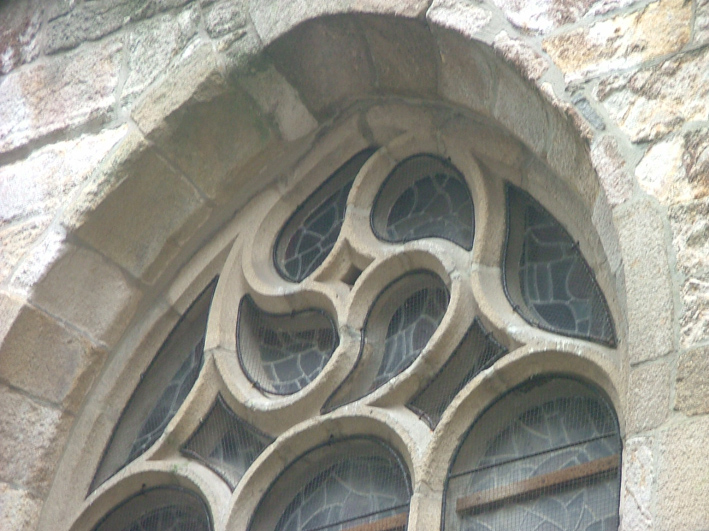[gothic+window+St+Malo.jpg]