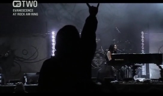 [evanescence-live_at_rock_am_ring-xvid-2007-fbv.jpg]