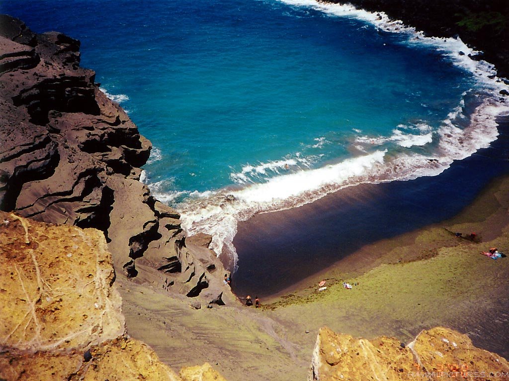 [green_sand_beach_hawaii.jpg]