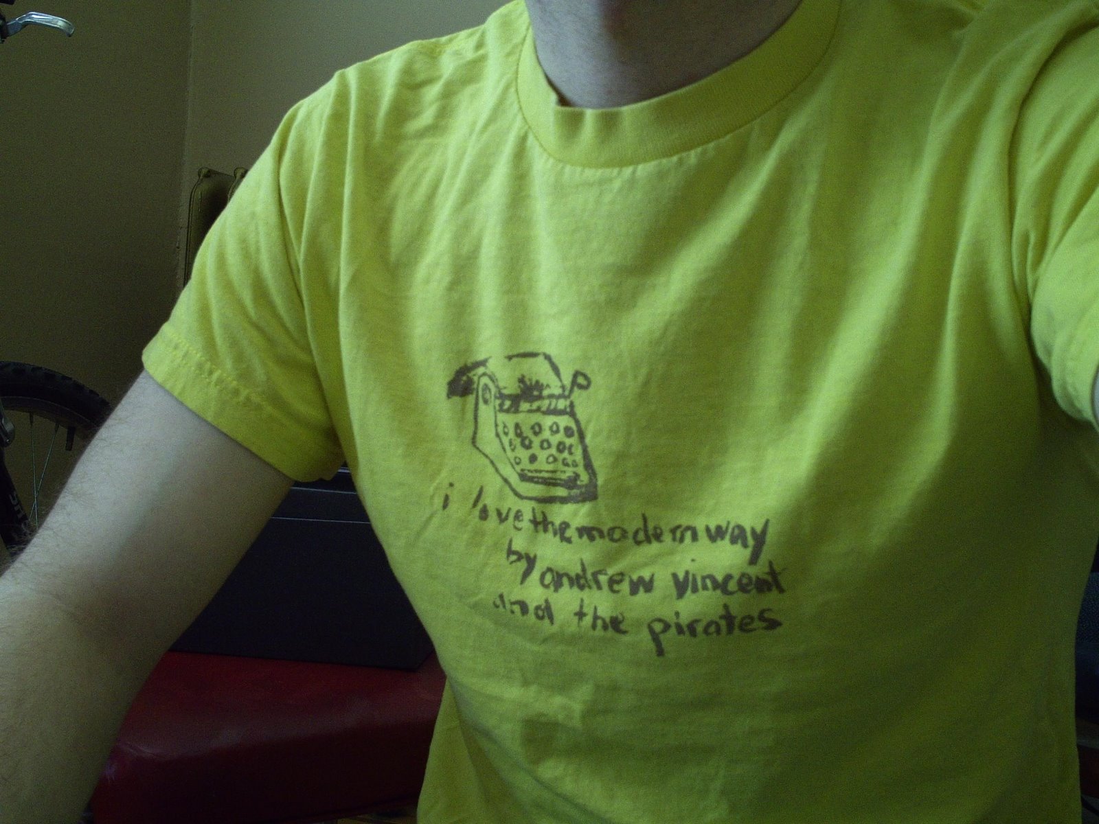 [yellowshirt.JPG]