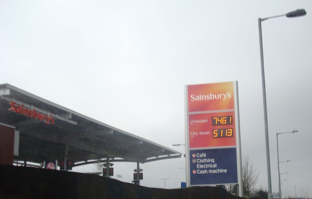[Sainsbury+petrol+2.jpg]
