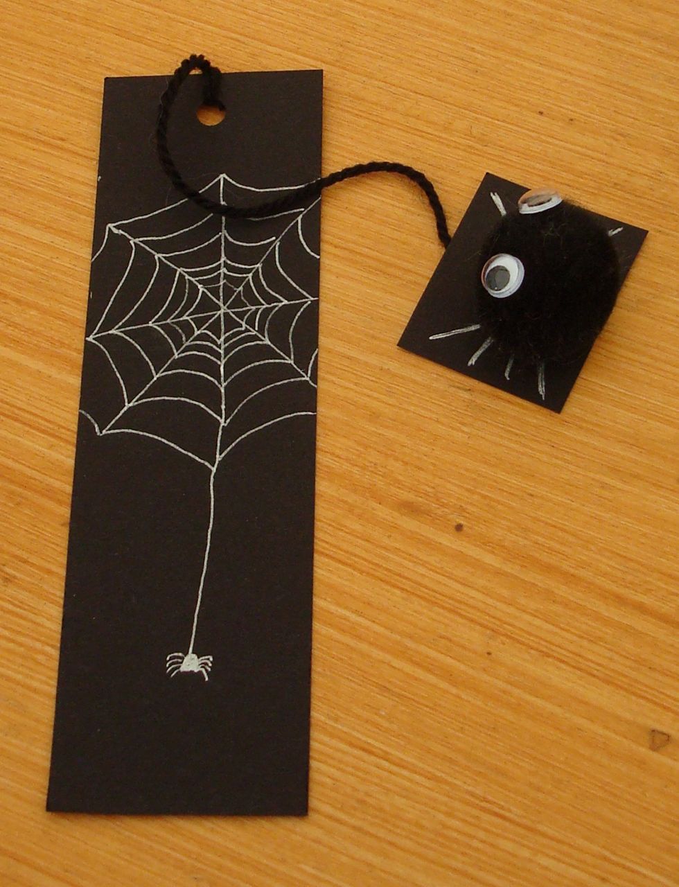 DIY Spider bookmarks