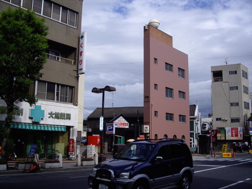 [Kurashiki+-+skinny+building.jpg]