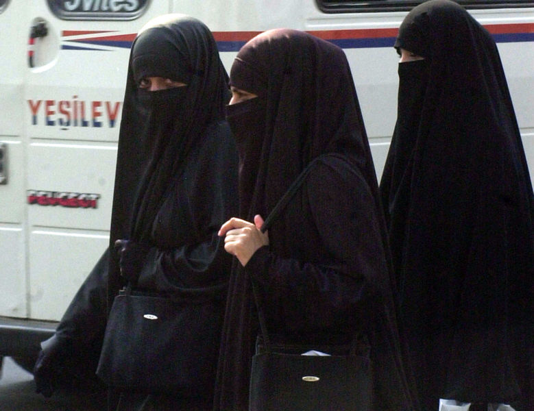 [niqab1.jpg]