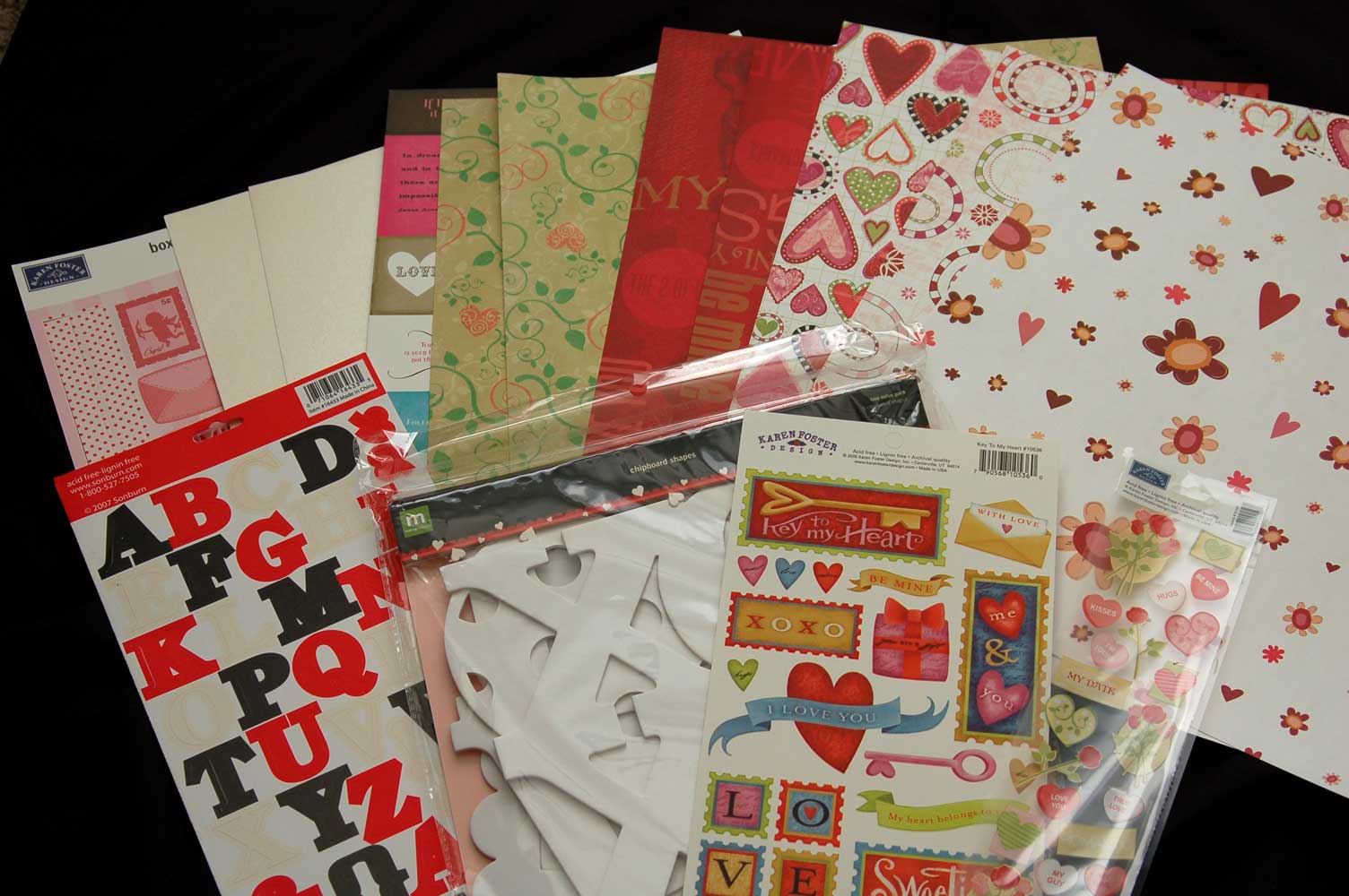 [Valentine-Scrapbooking-Kit.jpg]