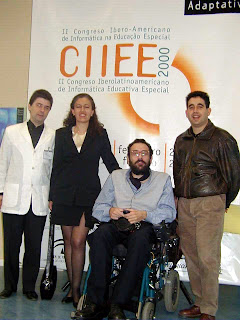Foto de archivo del CIIEE 2000. De izquierda a derecha: Enrique Varela, Emmanuelle Gutiérrez, Javier Romañach y Rafa Romero