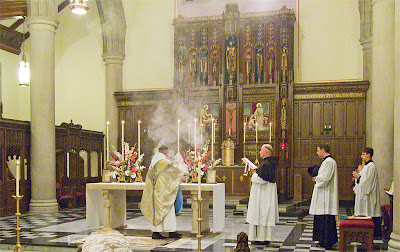 Saint Vincent de Paul Chapel, in Shrewsbury, Missouri - Canons Regular of the New Jerusalem, Mass of the Immaculate Conception, incensing