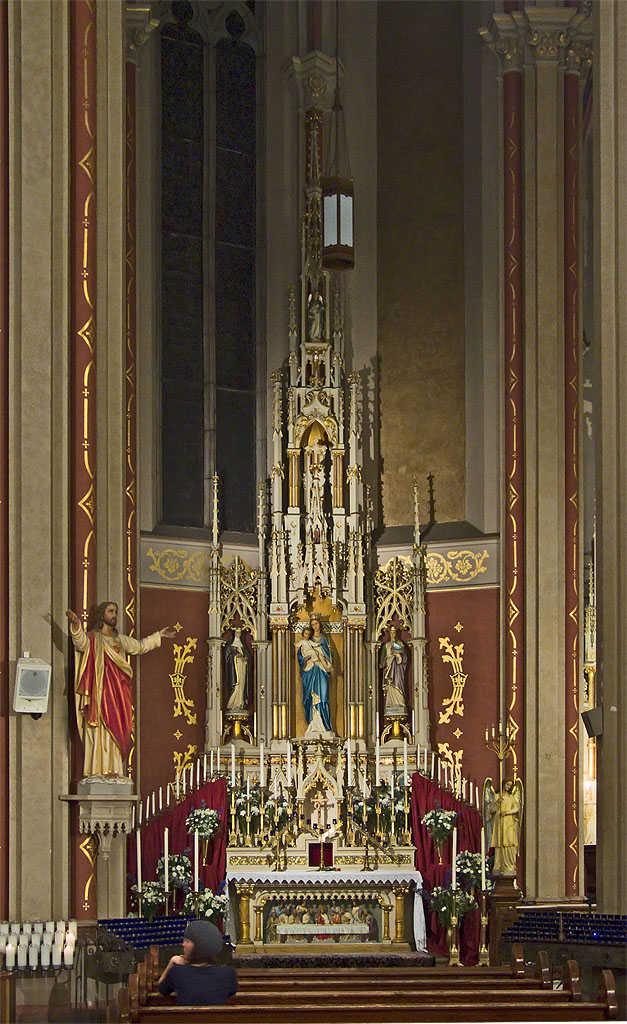 [Saint+Francis+de+Sales+Oratory,+in+Saint+Louis,+Missouri+-+Our+Lady's+Altar.jpg]
