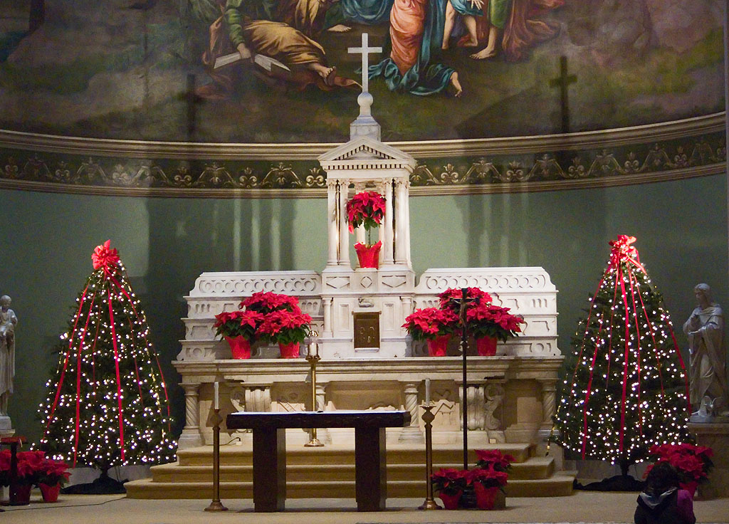 [Saint+John+Apostle+and+Evangelist+Church,+in+Saint+Louis,+Missouri+-+altar.jpg]