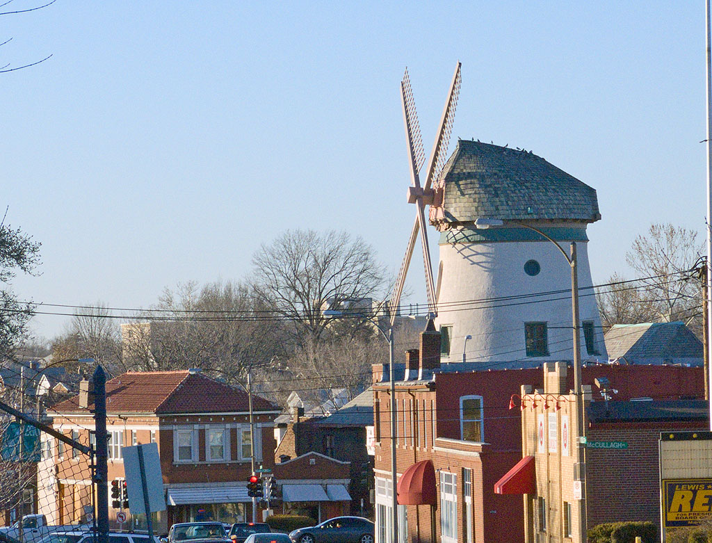 [Bevo+Mill,+in+Saint+Louis,+Missouri.jpg]