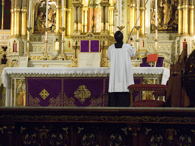 Altar decorated for Lent at Saint Francis de Sales Oratory, in Saint Louis, Missouri