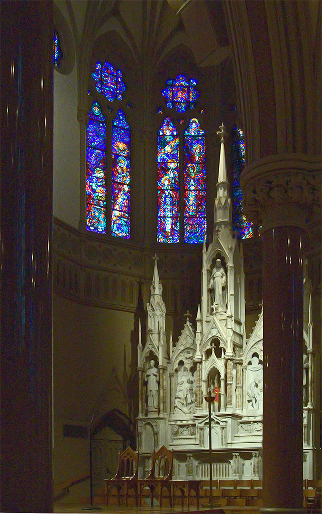 [Saint+Francis+Xavier+Church+at+Saint+Louis+University,+in+Saint+Louis,+Missouri+-+old+high+altar.jpg]