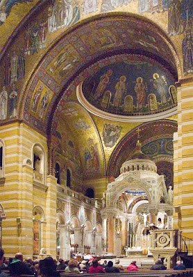 Cathedral Basilica of Saint Louis, in Saint Louis, Missouri - Institute of Christ the King Sovereign Priest celebrating Mass in commemoration of Saint Thomas Aquinas