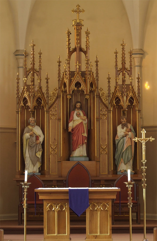 [Immaculate+Conception+of+Dardenne,+in+Dardenne+Prairie,+Missouri+-+old+church+altar.jpg]