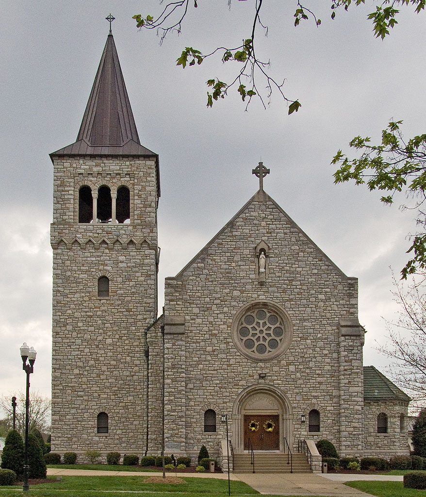 [Assumption+Catholic+Church,+in+O'Fallon,+Missouri+-+exterior+front+of+old+church.jpg]