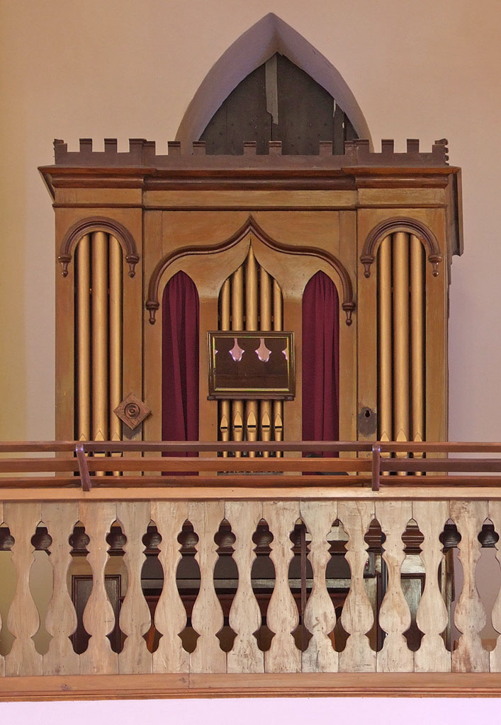 [Saint+Martin+Roman+Catholic+Church,+in+Starkenberg,+Missouri+-+pipe+organ.jpg]