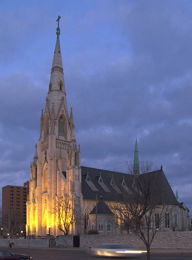 [Saint+Alphonsus+Church,+in+Saint+Louis,+Missouri+-+exterior+at+dusk.jpg]
