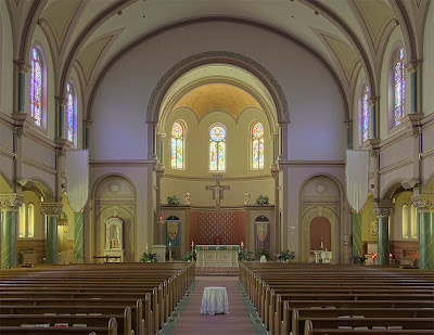 Saint Charles Borromeo Roman Catholic Church, in Saint Charles, Missouri, USA - nave