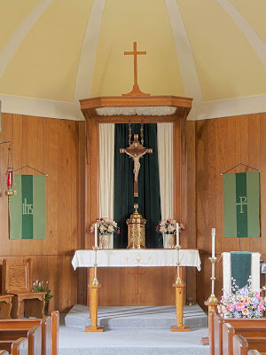 Holy Family Roman Catholic Church, in Port Hudson, Missouri, USA - sanctuary