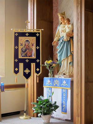 Immaculate Conception Roman Catholic Church, in Union, Missouri, USA - statue of the Blessed Virgin Mary