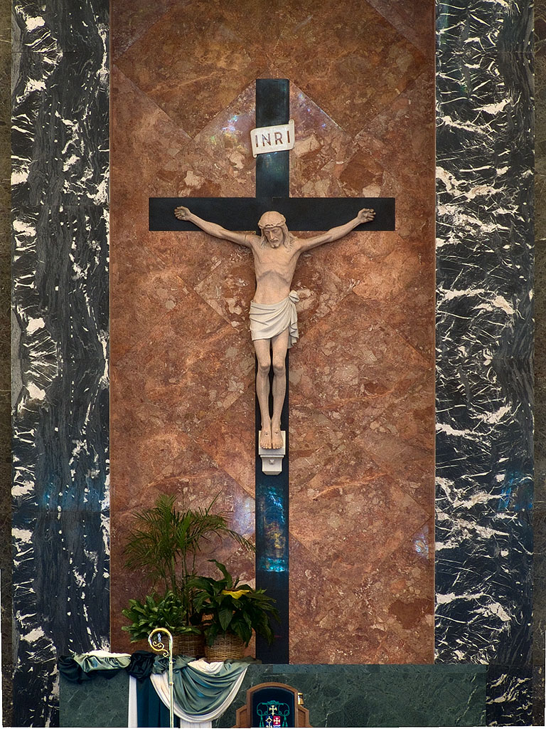[Cathedral+of+Saint+Raymond+Nonnatus,+in+Joliet,+Illinois,+USA+-+crucifix.jpg]