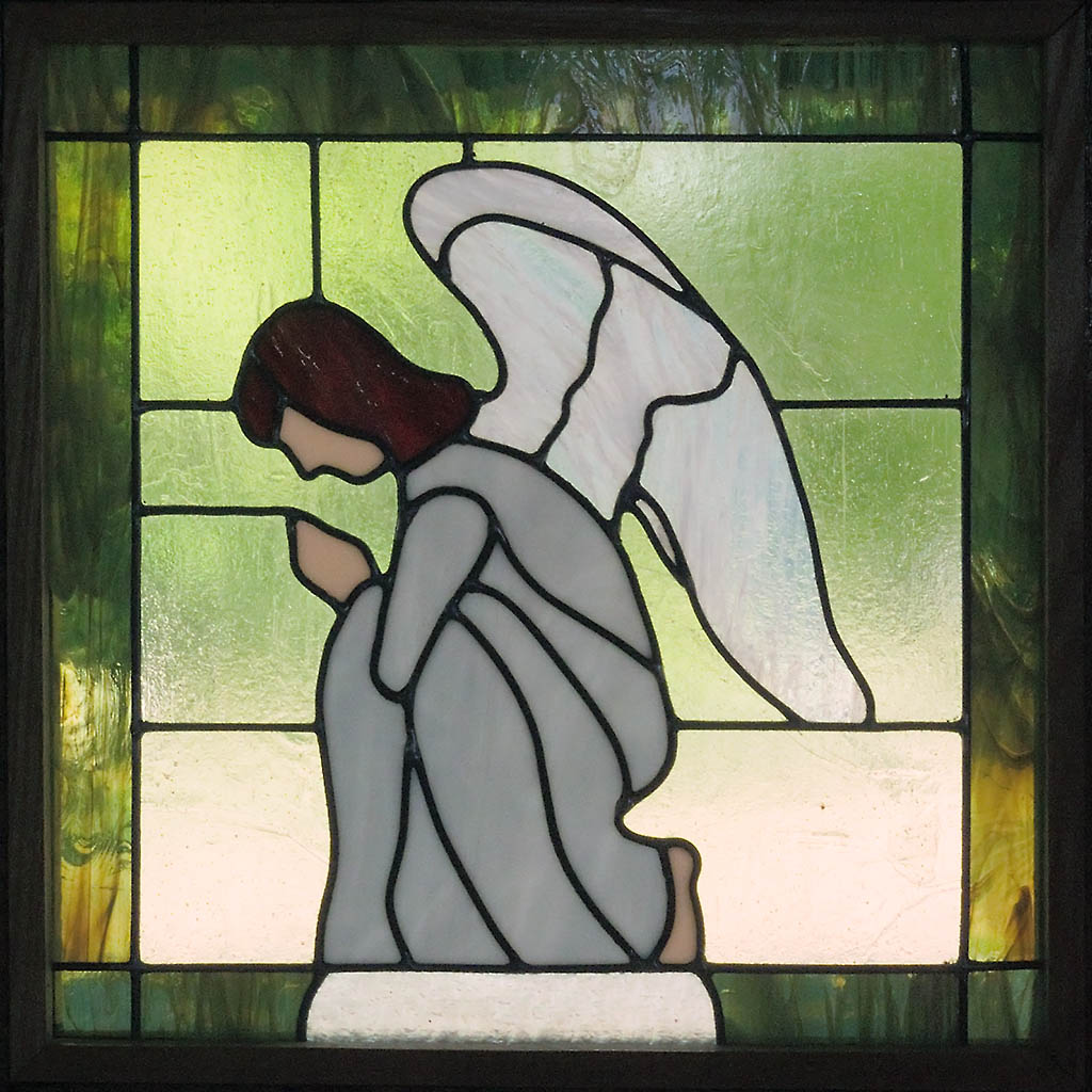 [Saint+James+Roman+Catholic+Church,+in+Catawissa,+Missouri,+USA+-+window+of+angel.jpg]