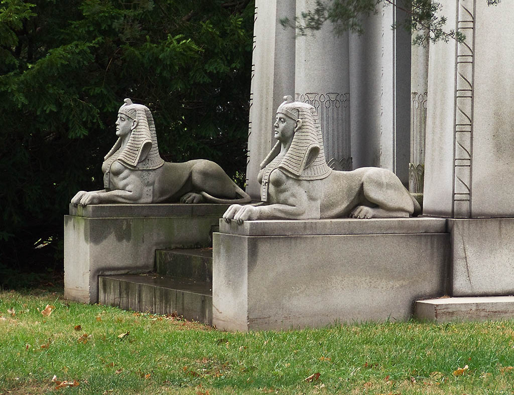 [Calvary+Cemetery,+in+Saint+Louis,+Missouri+-+sphynxes.jpg]