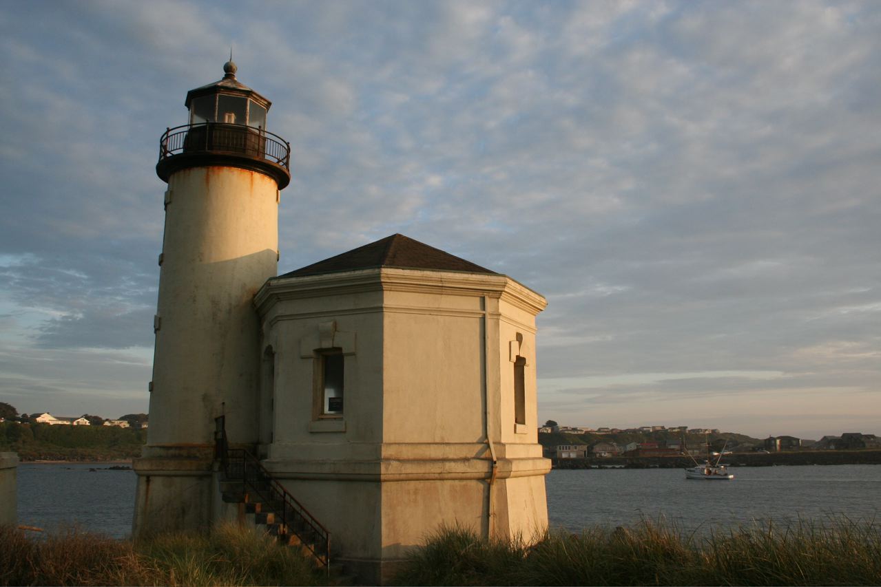 [Coquille+Lighthouse+2.jpg]