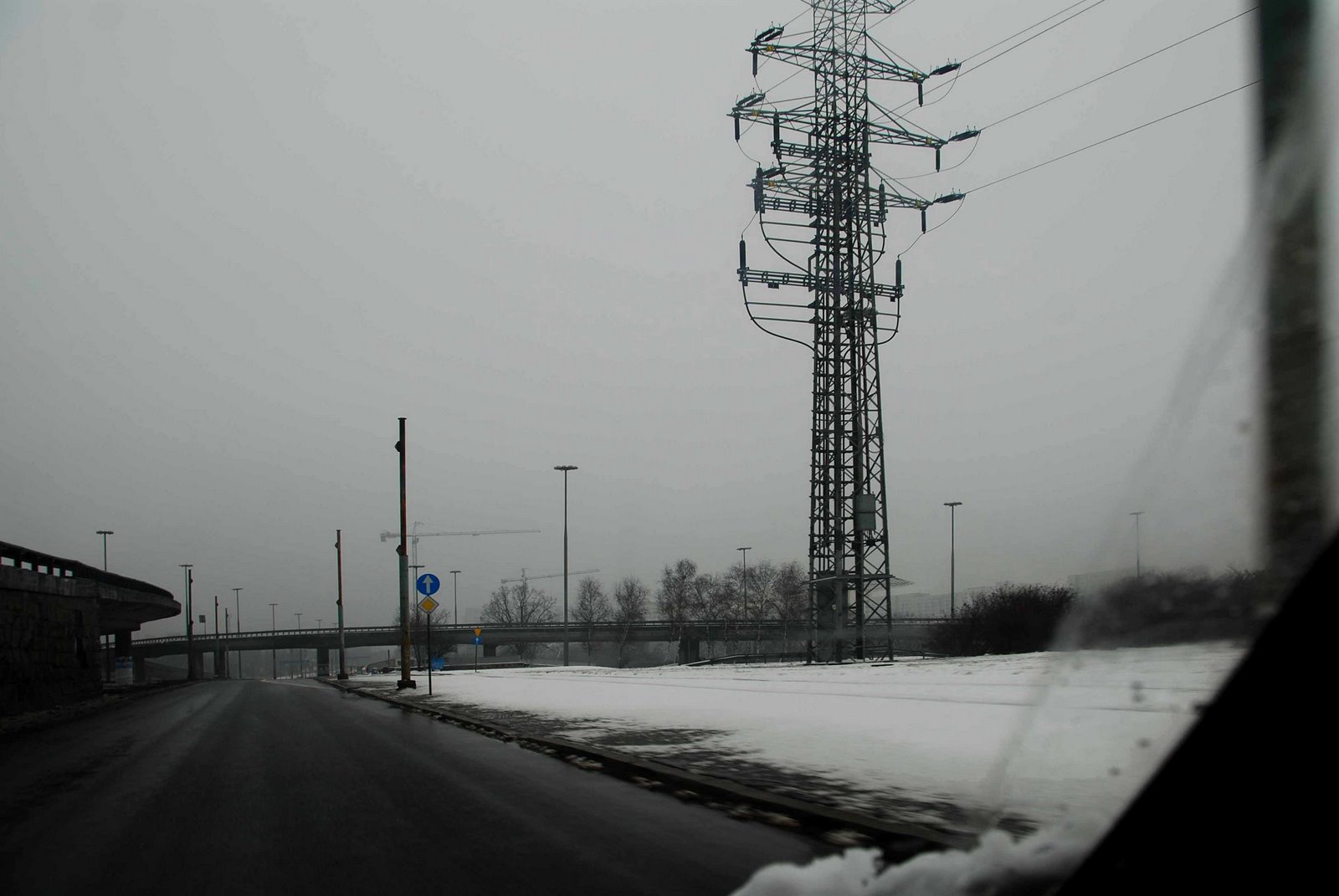 [Pylons,+snow.jpg]