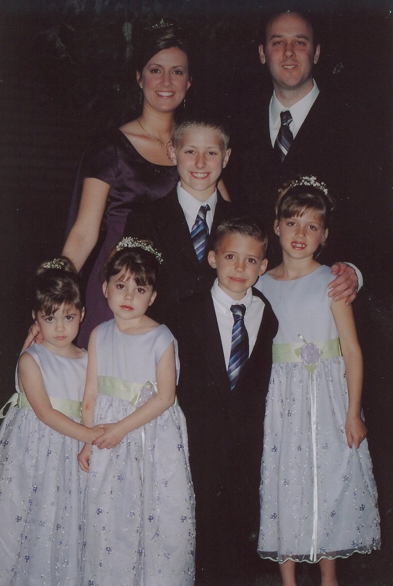 [Logan+and+Amy+and+kids+2005.jpg]