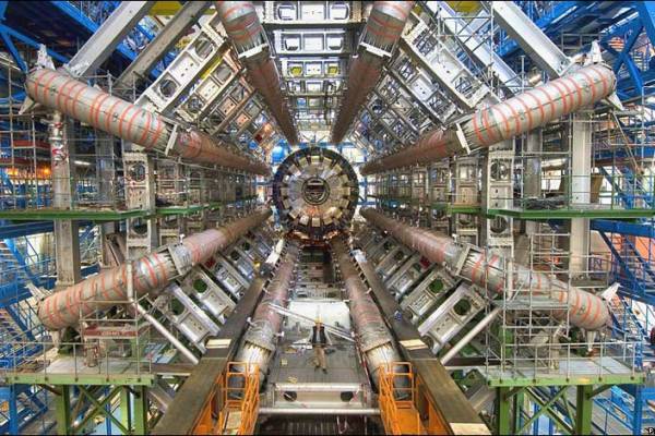 [LHC__top.jpg]