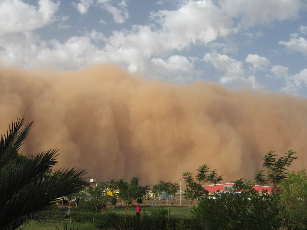 [khartoum+desert+storm.jpg]