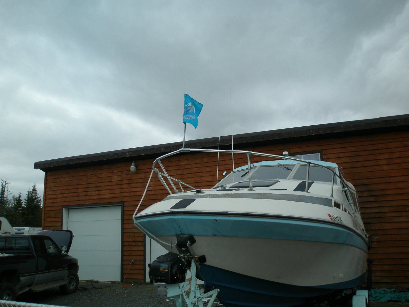 [boat+flag.JPG]