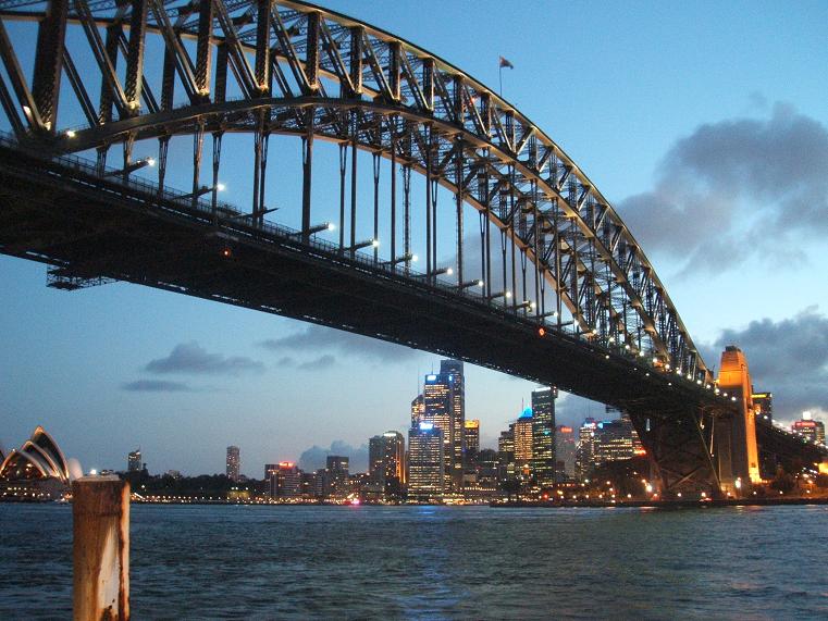 [Sydney+bridge+dusk.JPG]