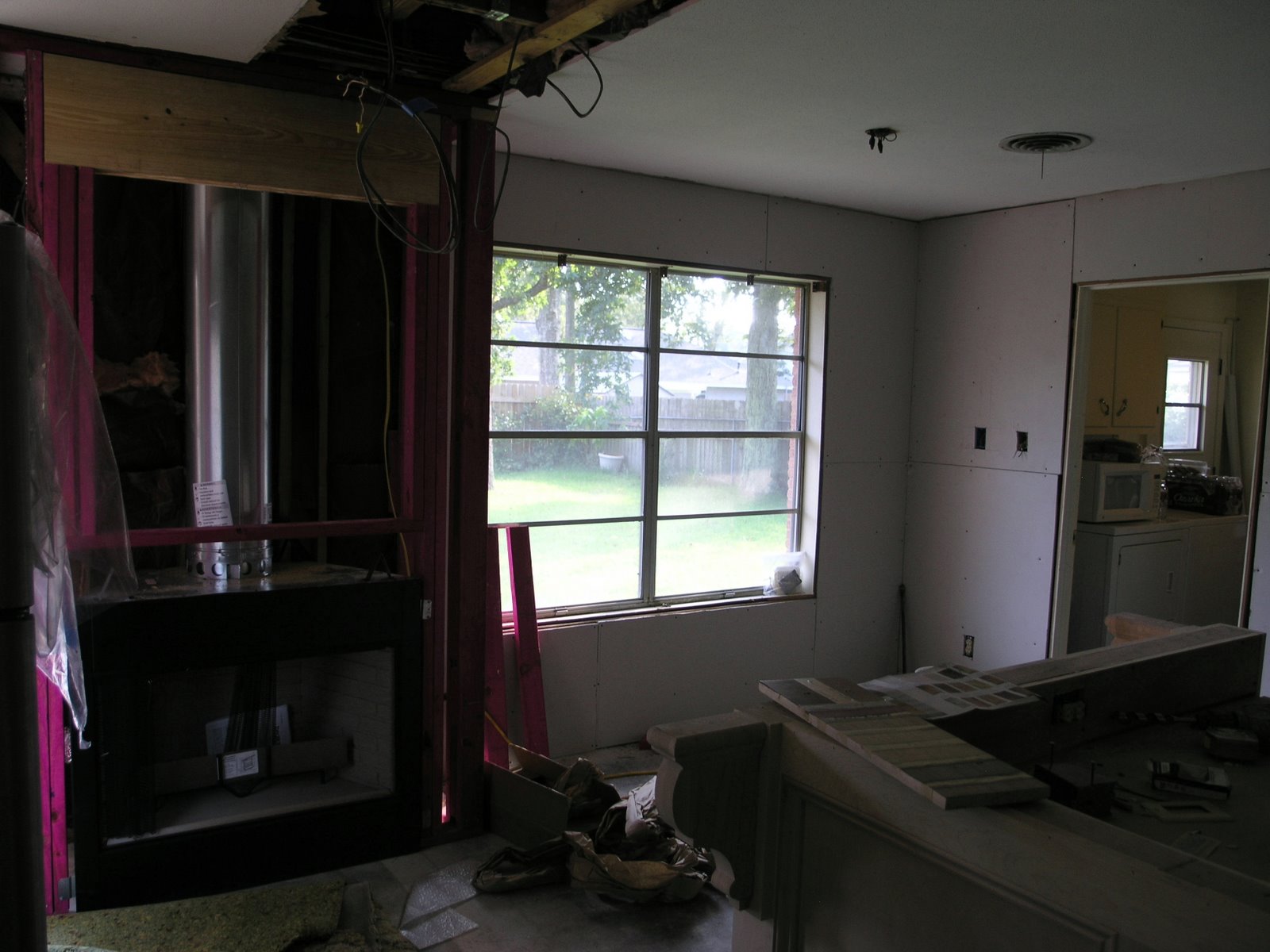 [Kitchen+Remodel+-+New+Fireplace+&+Eating+Area.jpg]