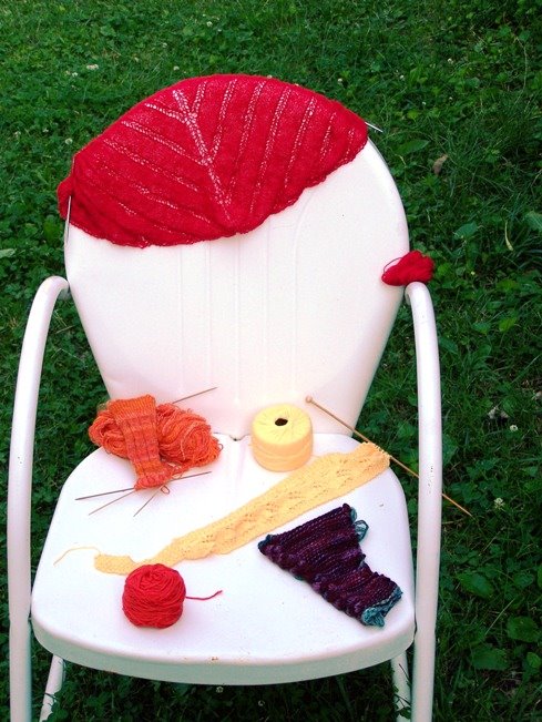 [chair+with+knitting.JPG]