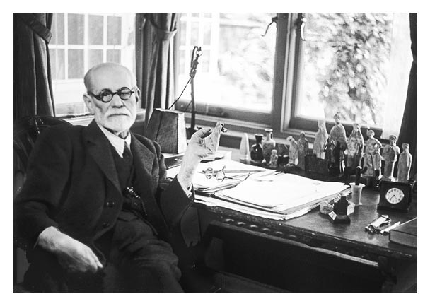 [Sigmund+Freud-London+1938.jpeg]