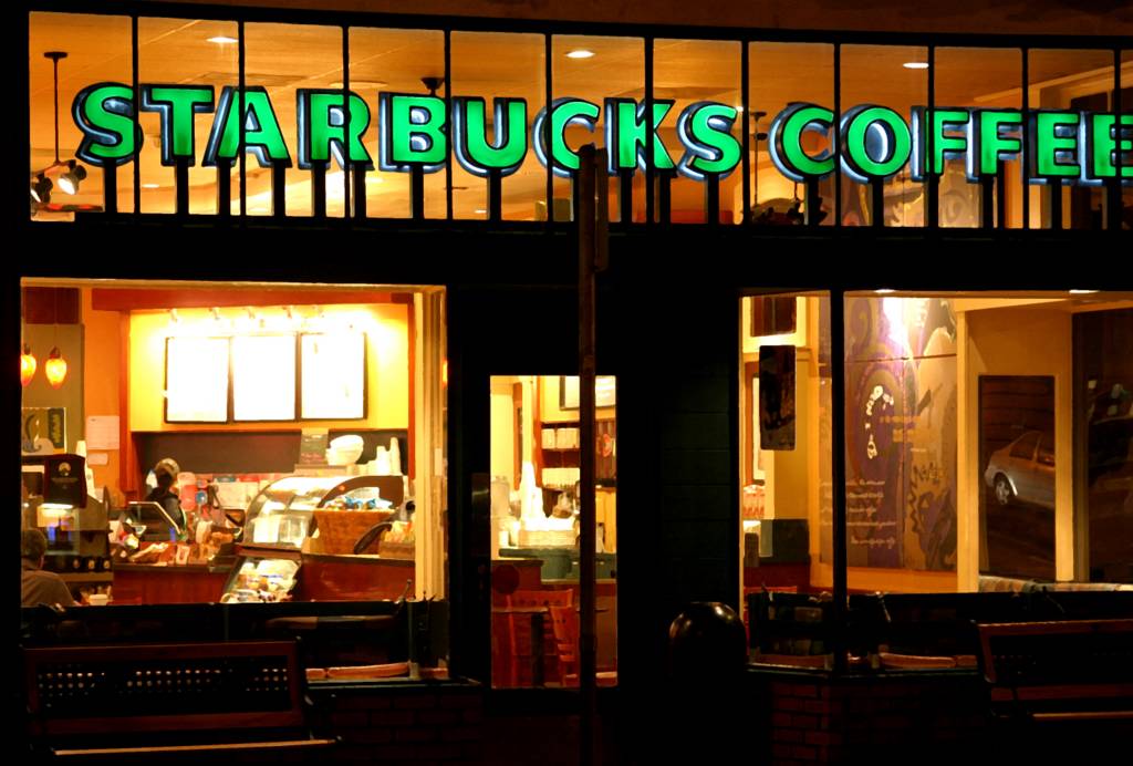 [Night+Starbucks.jpg]