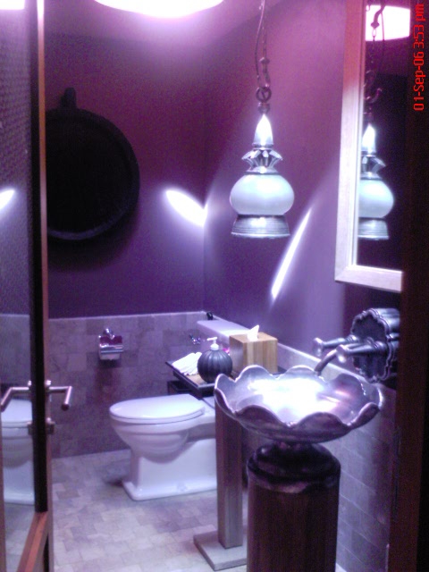 [restroom+in+restaurant.JPG]