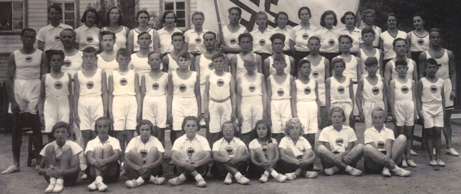 [Juegos-colegios-alemanes-1935.JPG]